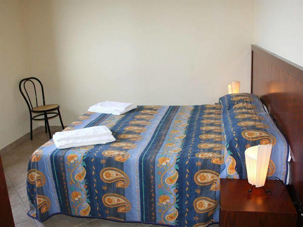 Red Hotel Sant'Elia SantʼAgata di Militello Zewnętrze zdjęcie