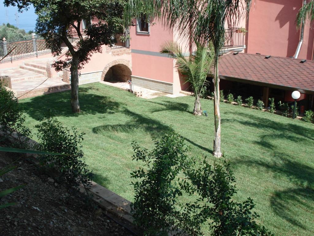 Red Hotel Sant'Elia SantʼAgata di Militello Zewnętrze zdjęcie