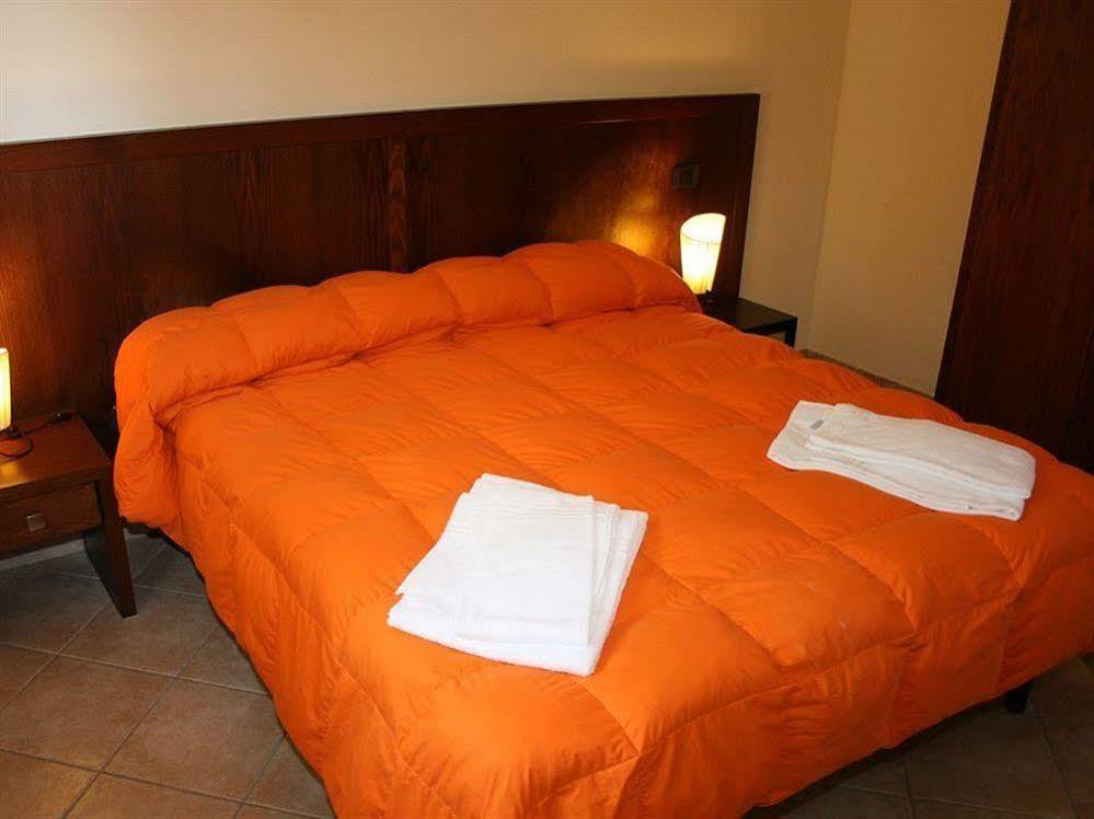 Red Hotel Sant'Elia SantʼAgata di Militello Zewnętrze zdjęcie