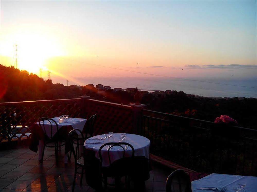 Red Hotel Sant'Elia SantʼAgata di Militello Zewnętrze zdjęcie